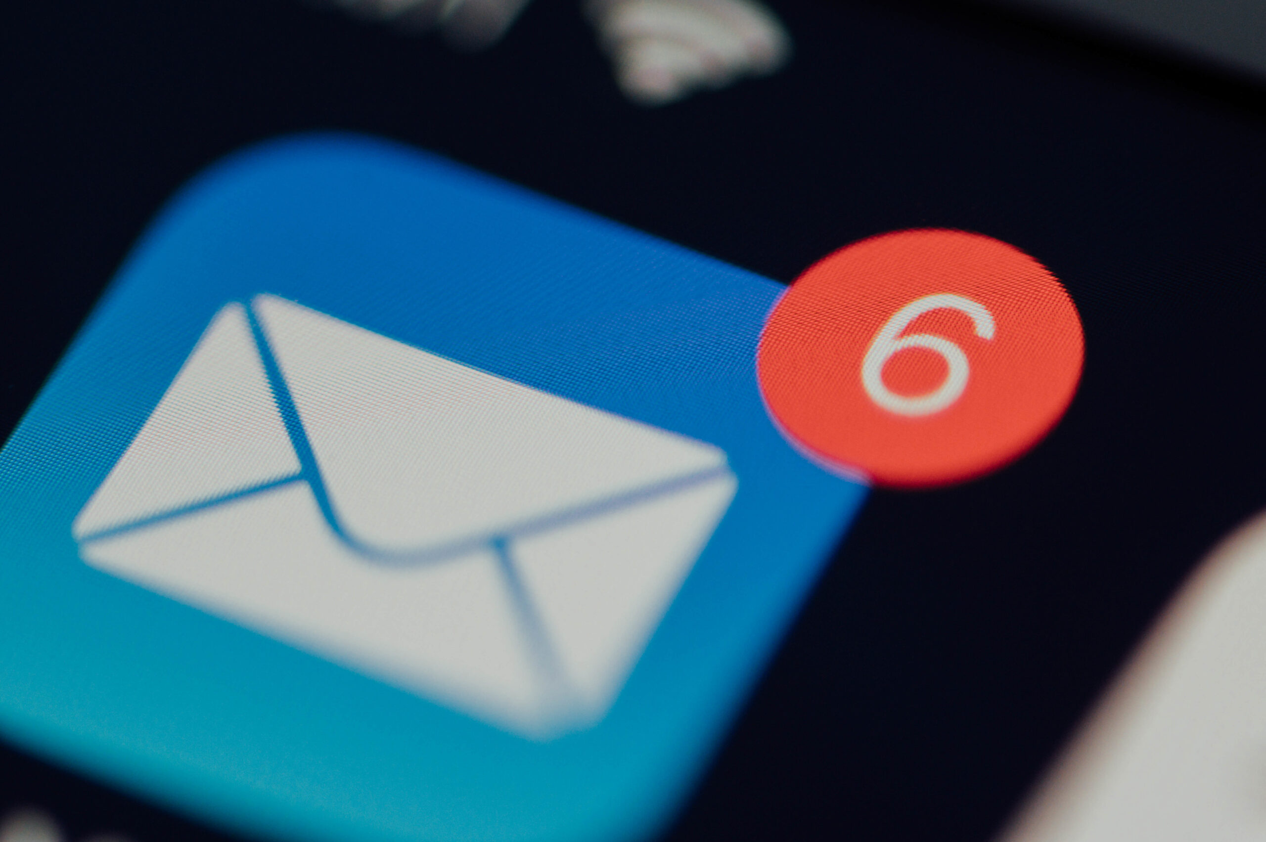 Mail Si Senatul interzice Gmail, Yahoo și Outlook în instituțiile publice ...